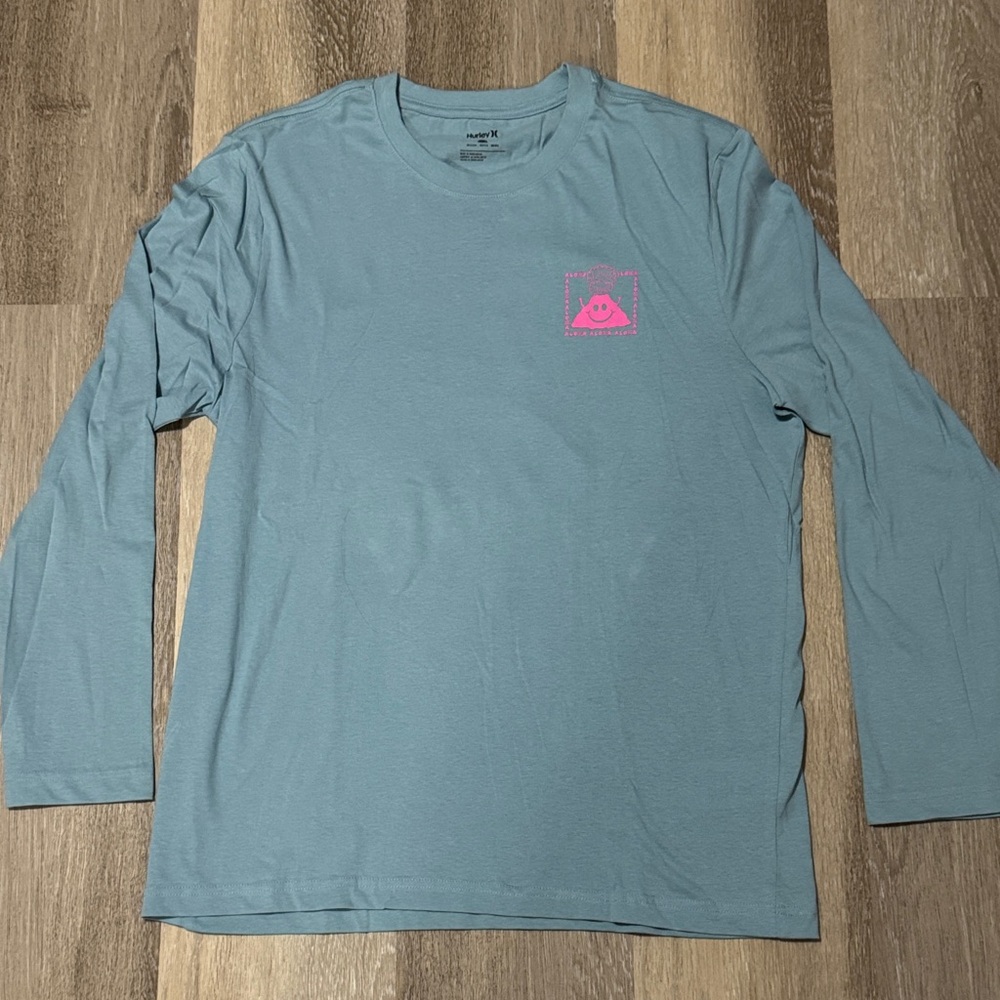 Like New Hurley Men’s Long-Sleeve Crewneck Shirt in Dusty Blue